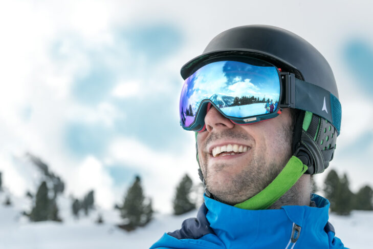 Le maschere da sci offrono una visione perfetta.