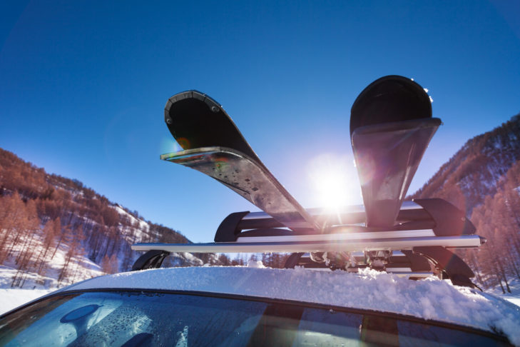 Andare in vacanza in auto per sciare - ma in sicurezza!