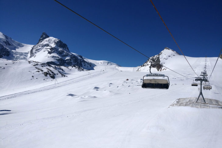 Una vacanza sugli sci a Zermatt significa neve garantita!