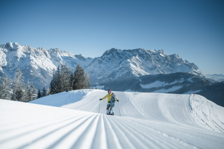 Oblast kolem Hochkönigu (2 941 m) v Berchtesgadenských Alpách patří k nejoblíbenějším lyžařským oblastem v Rakousku. Samotný vrchol se tyčí nad všemi horami v okruhu necelých 35 kilometrů