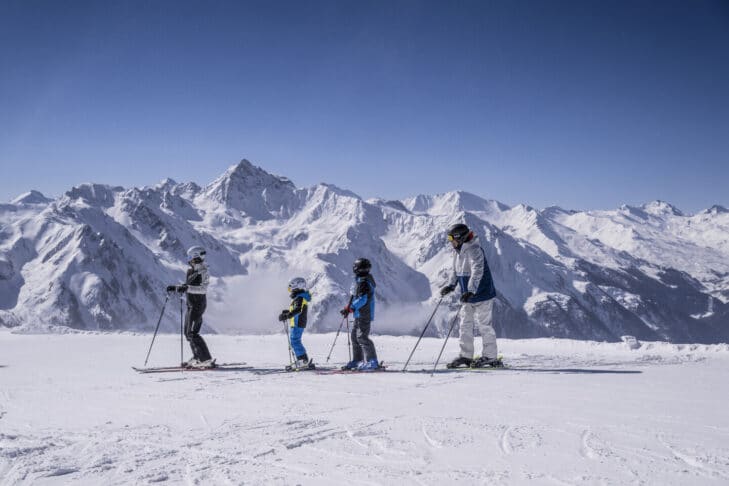 Rodiny se mohou od sezóny 2025/26 v lyžařském středisku Skischaukel Kappl & See těšit také na vyšší komfort díky novým lanovkám.