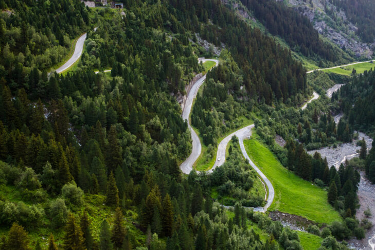 Im Winter ist die Zillertaler Höhenstraße meist geschlossen, daher ist sie in der Nähe von Mayrhofen gerade im Sommer gut zu befahren.