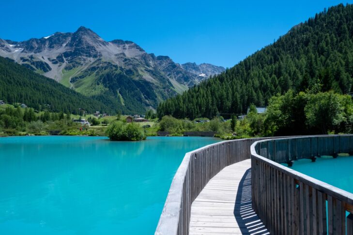 Der Parco Nazionale dello Stelvio ist mit über 1.300 Quadratkilometern der größte Nationalpark Italiens, in dem Besucher nicht nur Seen und Berggipfel entdecken können.