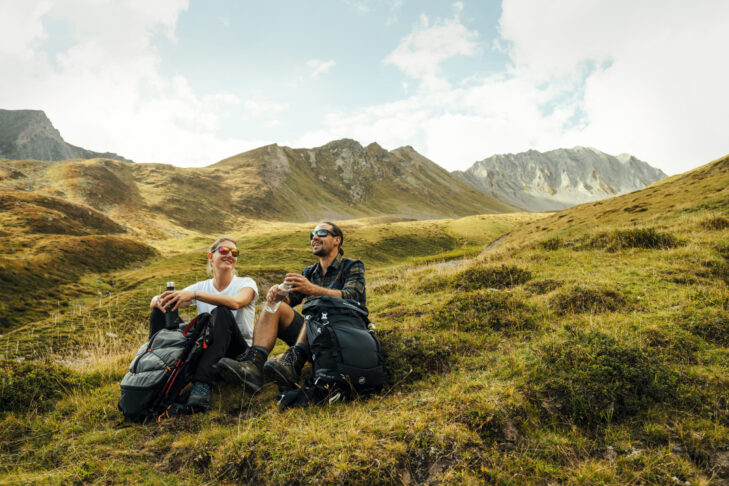 Eine der beliebtesten Wanderregionen im Kanton Graubünden ist der Naturpark Parc Ela, wo Besucher etwa im Val digl Guert auf dem Parc Ela Trek gehen können.