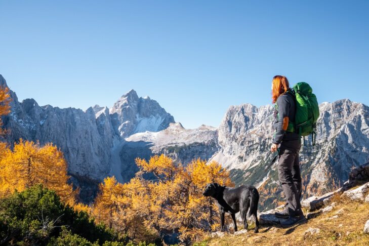 Ein Herbsturlaub in den Bergen kann so vielfältig sein. Denn ob Aktivurlauber jetzt alleine, mit der Familie oder mit Hund unterwegs sind: Hier sind die Möglichkeiten an der frischen Luft fast endlos.