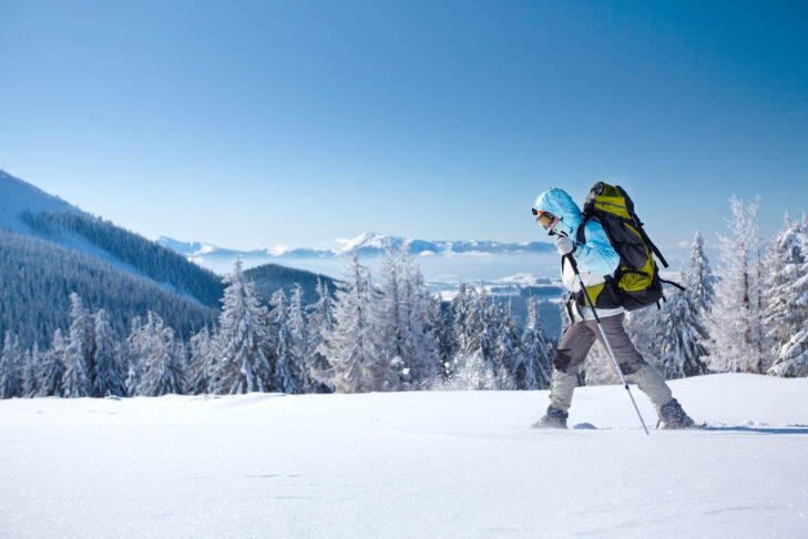 Das Zillertal bietet viele verschiedene Routen zum Winterwandern, ob oben am Berg oder unten im Tal.