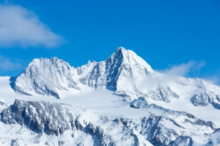 Großglockner ligger midt i Hohe Tauern og er med sine 3.798 m Østrigs højeste bjerg.