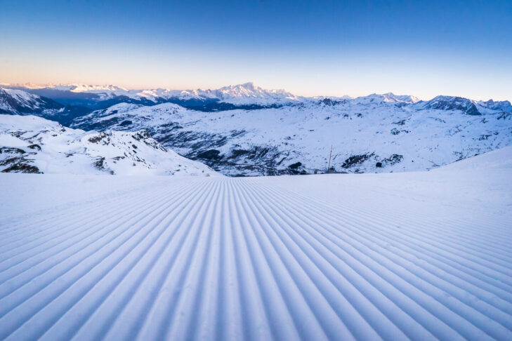 Les Menuires er en del af verdens største skisportssted, Les 3 Vallées (600 kilometer pister), som er nummer et på SnowTrex-ranglisten.