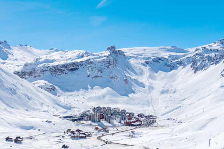 Centret af skisportsstedet Tignes ligger i 2.100 m højde og er dermed et af de højst beliggende vintersportssteder i Europa.